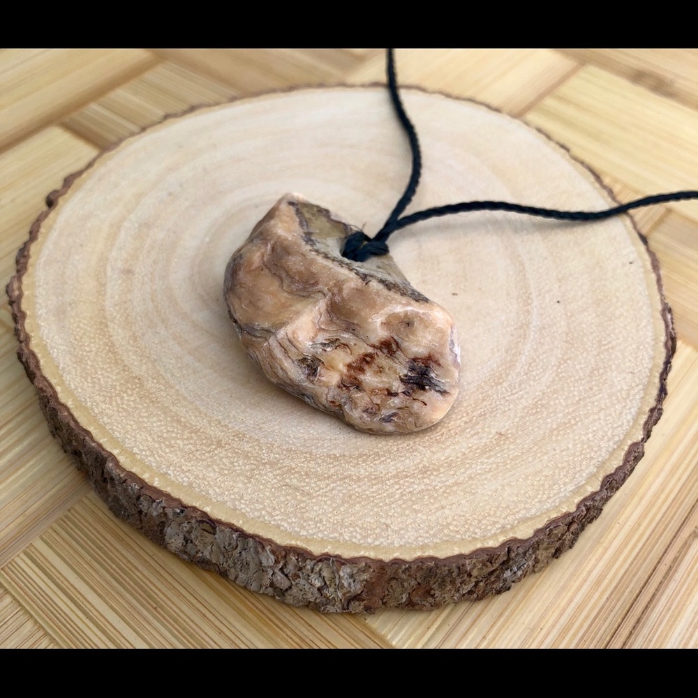 Made in Guam Handcrafted Shell Necklace #128